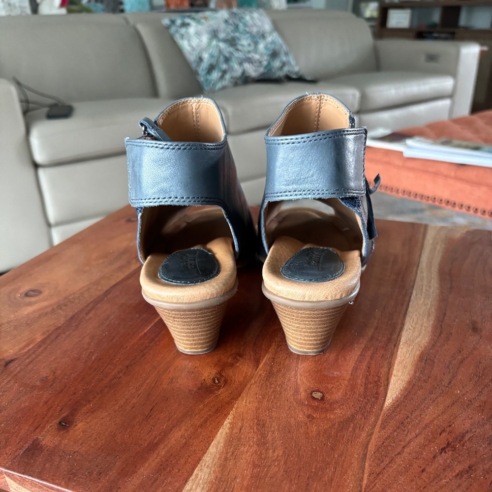 Earth Kristy Blue Peep Toe Bootie Sz 8 - Picture 4 of 10